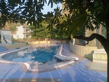 czar palace resort udaipur