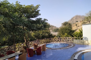 czar palace resort udaipur