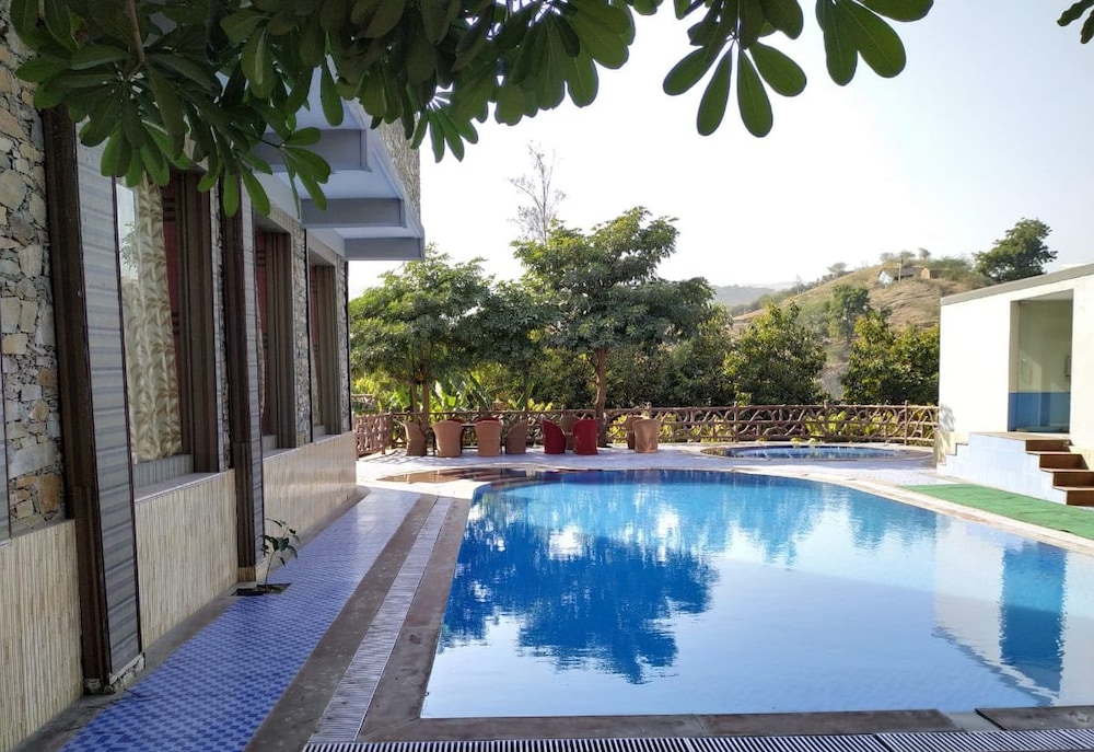 czar palace resort udaipur