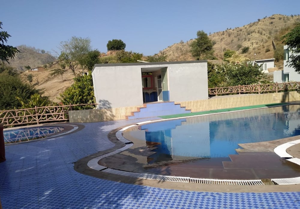 czar palace resort udaipur