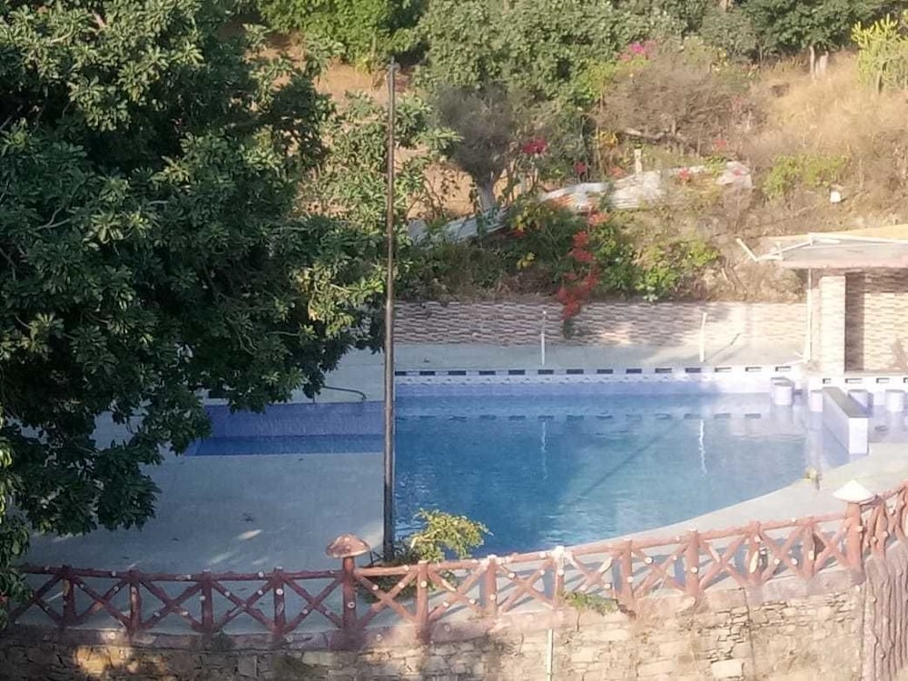 czar palace resort udaipur