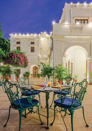 neemranas baradari palace