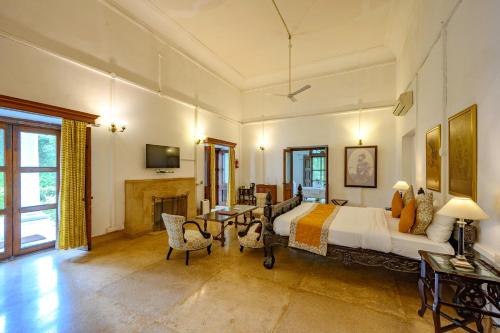 neemranas baradari palace