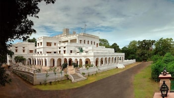 neemranas baradari palace