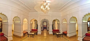neemranas baradari palace