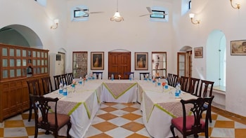 neemranas baradari palace