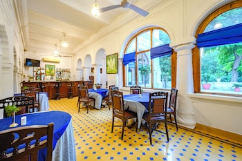 neemranas baradari palace