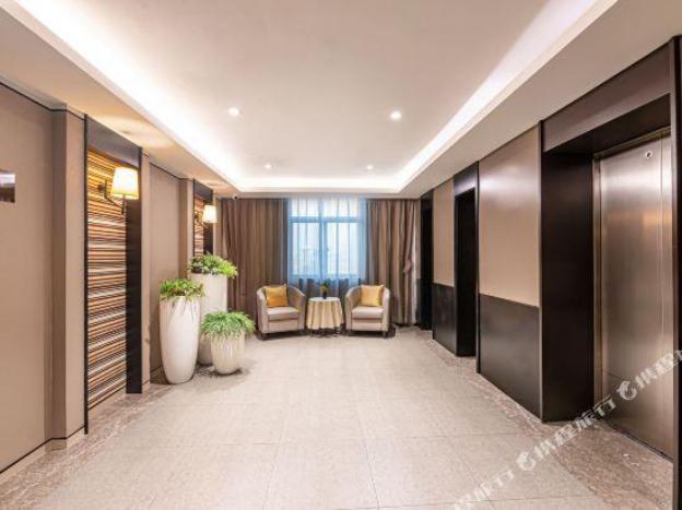 home inn plus kunshan west qianjin raod hongqiao