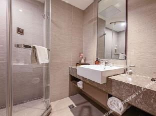home inn plus kunshan west qianjin raod hongqiao