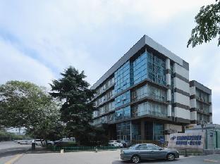 home inn plus kunshan west qianjin raod hongqiao