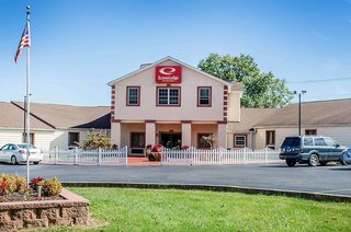 Hometowne Studios By Red Roof Denver, Pa,In The City Center,2 star