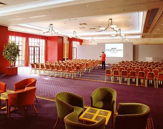Delta Hotels By Marriott St. Pierre Country Club,Cardiff>>Bristol,4 star