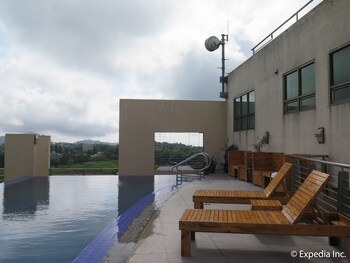 one tagaytay place