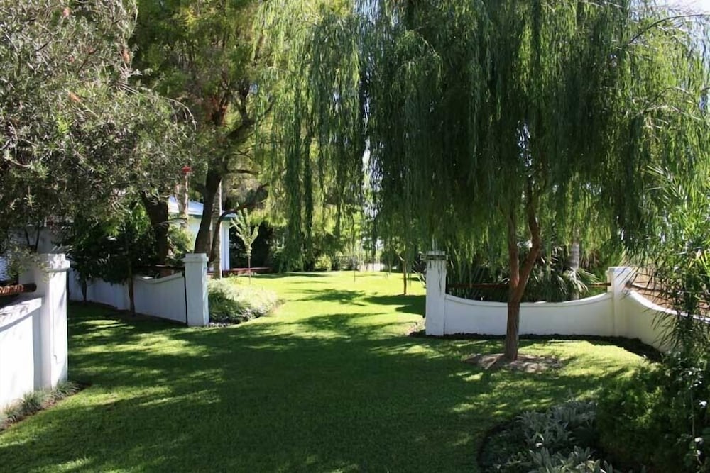 african vineyard guest house