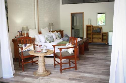 african vineyard guest house