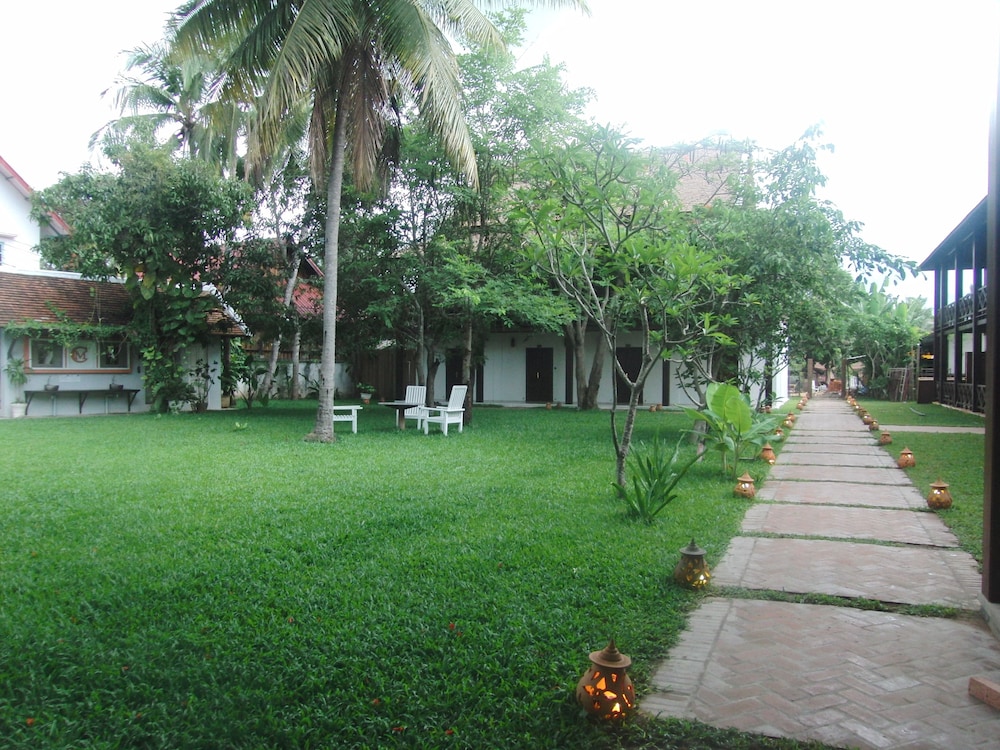 chitchareune mouangluang hotel