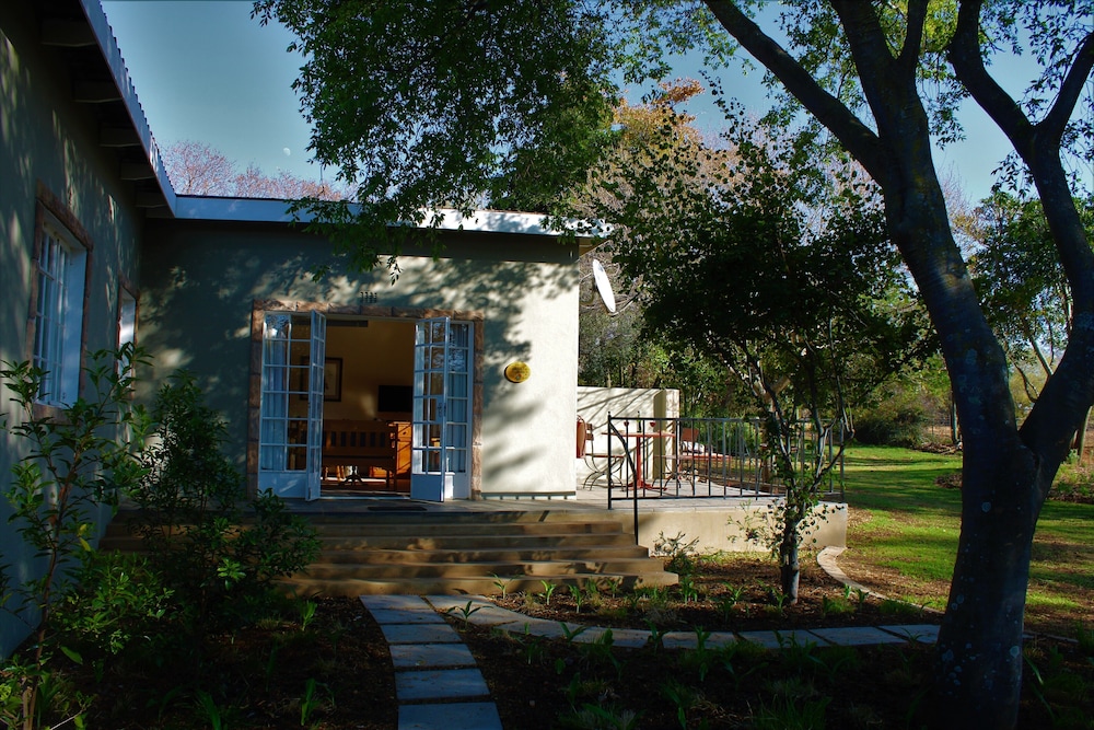 sweet thorn tree spacious cottage for 2 people with great terrace