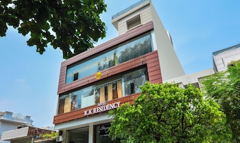 itsy hotels k k residency staywell