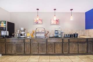 Microtel Inn & Suites By Wyndham Miami,Vinita>>Miami,2 star