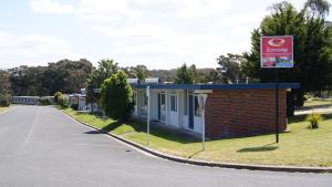 Ocean Views Motel Lakes Entrance,,2 star