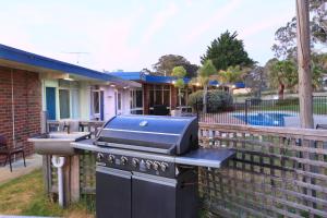 ocean views motel lakes entrance