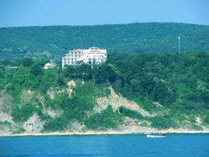 the cliff beach and spa hotel