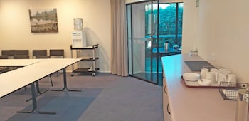 shadzz motel and conference centre