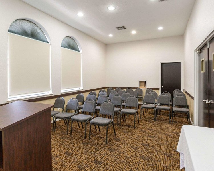 quality suites houston nw cy fair