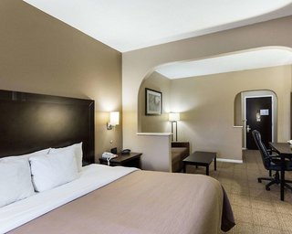 quality suites houston nw cy fair