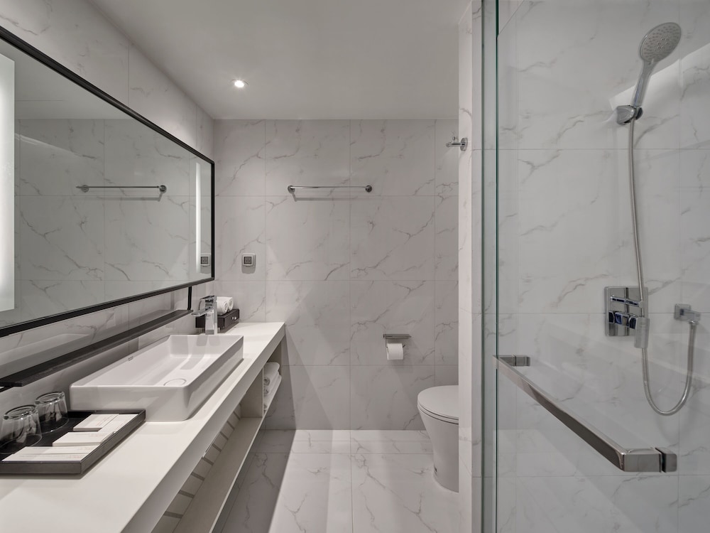 oakwood studios sukhumvit bangkok