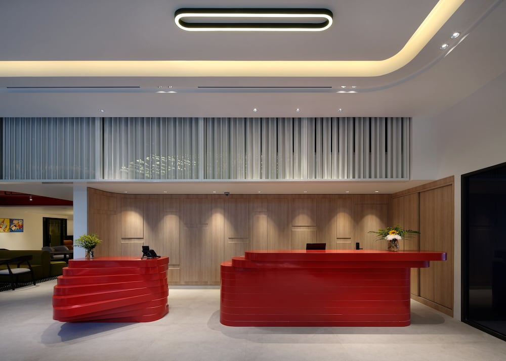 oakwood studios sukhumvit bangkok
