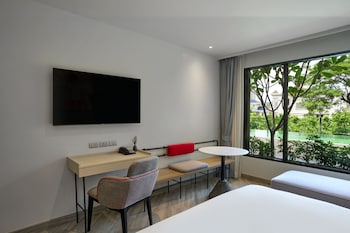 oakwood studios sukhumvit bangkok