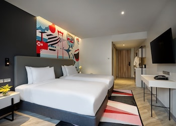 oakwood studios sukhumvit bangkok