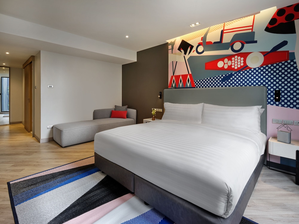 oakwood studios sukhumvit bangkok
