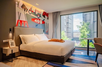 oakwood studios sukhumvit bangkok