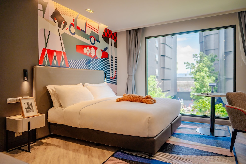 oakwood studios sukhumvit bangkok