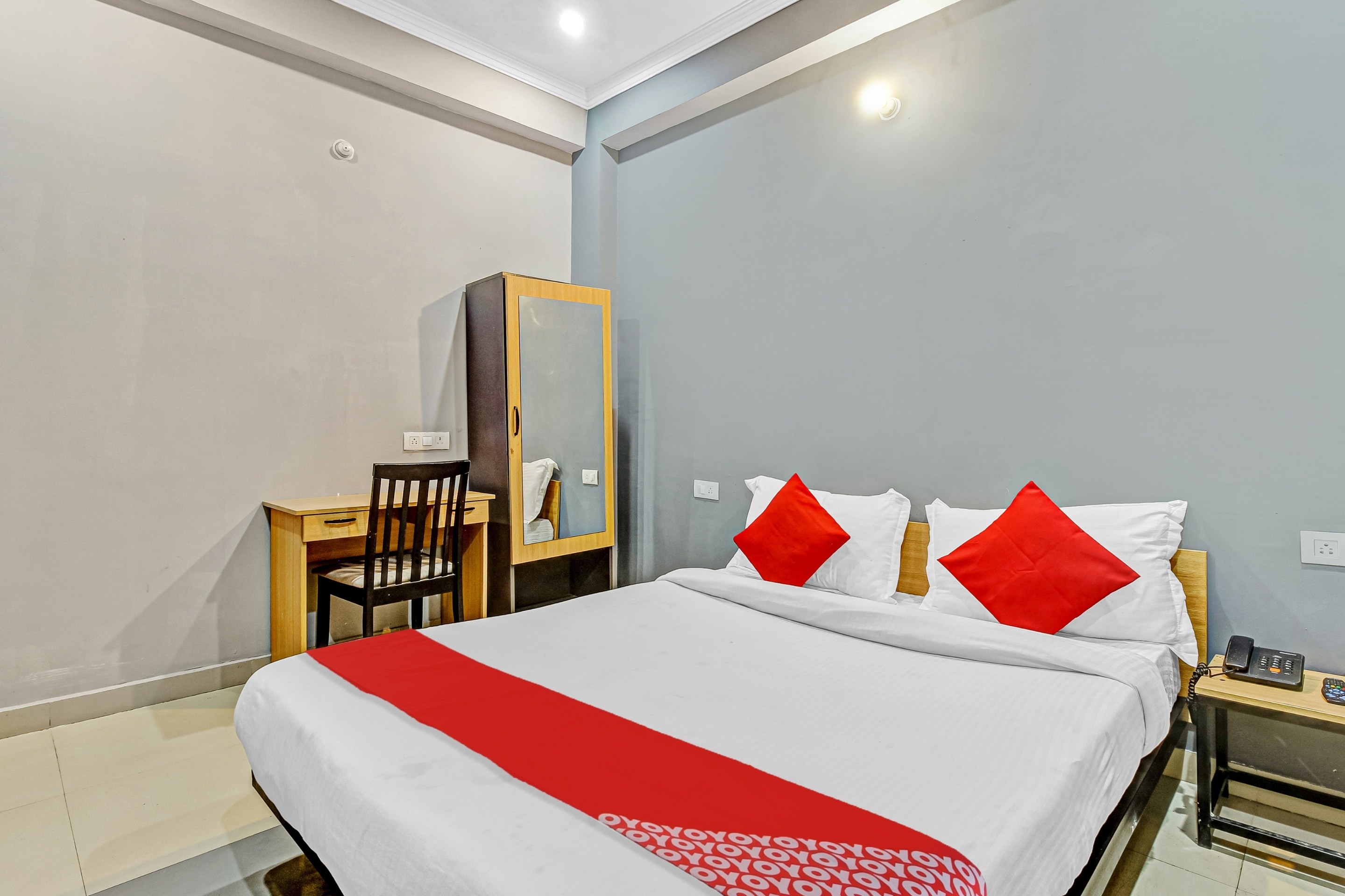 super hotel o oriphic inn