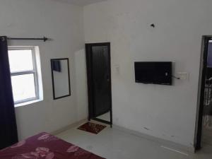 spot on hotel deepak palace