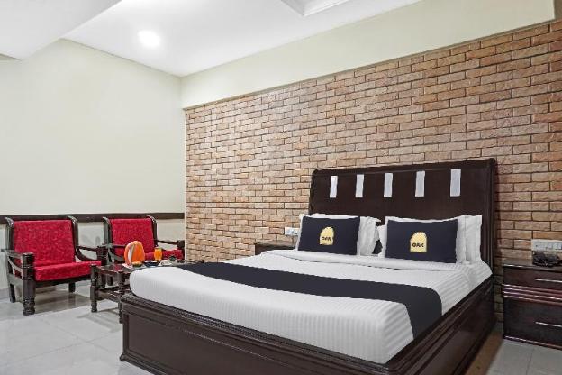 townhouse oak gharonda residency near sant tukaram nagar metro station