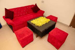 pop hotel blue star