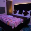 pop hotel blue star
