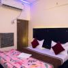 pop hotel blue star