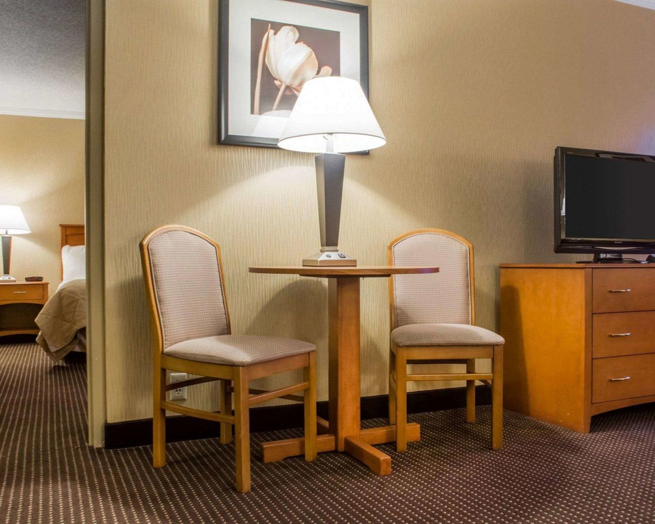 clarion hotel and suites riverfront
