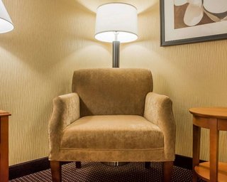 clarion hotel and suites riverfront