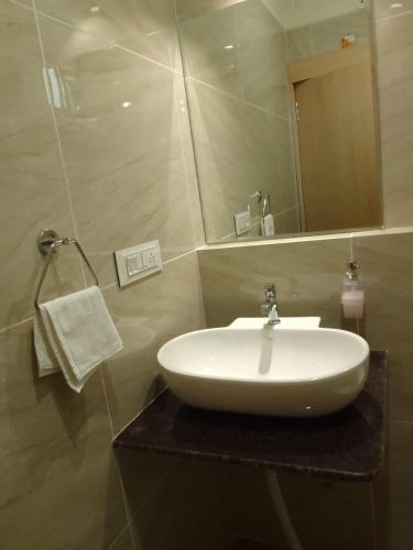 Hotel Urban House,India>>Bhopal,2 star