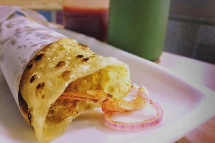 capital o hotel crown inn near appu ghar