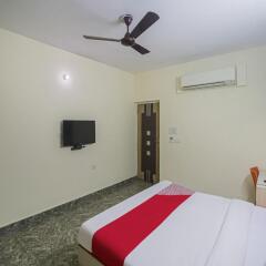 capital o hotel crown inn near appu ghar