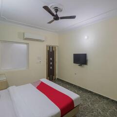 capital o hotel crown inn near appu ghar