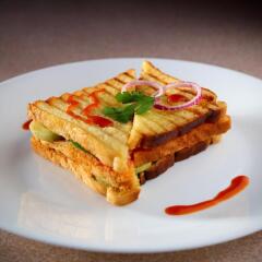 capital o hotel crown inn near appu ghar