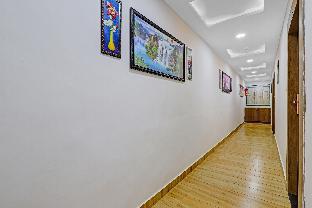 Hotel O R S Palace,Navrangpura>>Ahmedabad,3 star